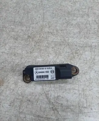 Mercedes-Benz Vaneo W414 Airbag deployment crash/impact sensor 4148200026 006060965 000304198