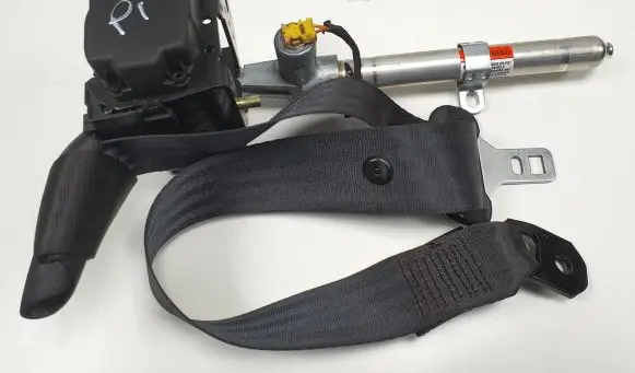 Volvo C70 Rear seatbelt 9466926