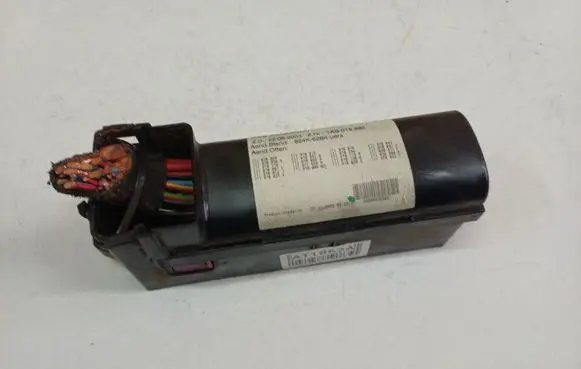 Volkswagen Touran I Fuse box set 1T1970099