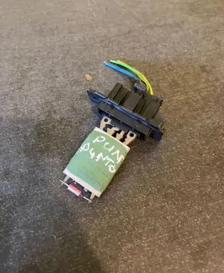 Fiat Punto (199) Heater blower motor/fan resistor 2R16R87R34K A651002300