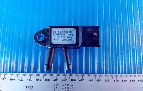 Renault Clio IV Exhaust gas pressure sensor 227702184R 0281006252 130614T0625F
