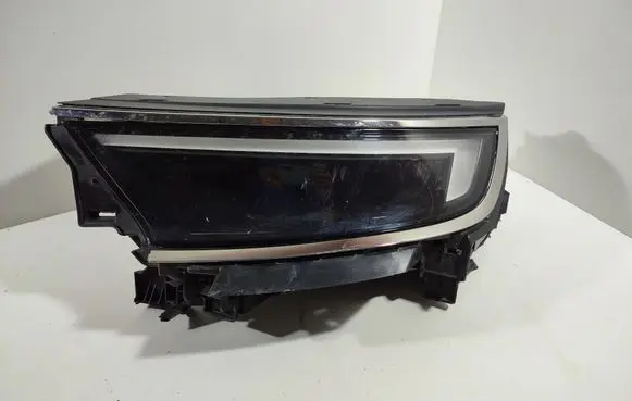 Opel Mokka B Headlight/headlamp 9834008280