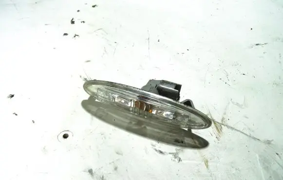 Toyota Avensis T250 Front fender indicator light A045053