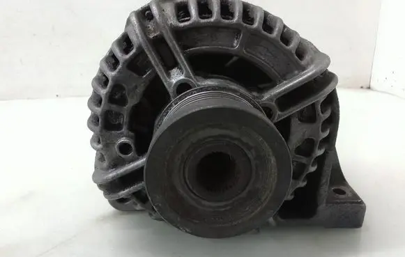 Volvo V70 Generator/alternator 8676498