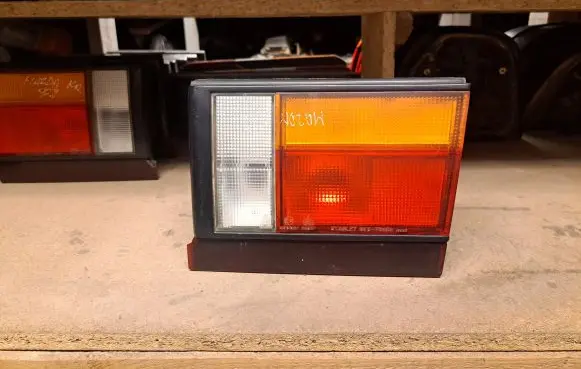 Mazda 929 Tailgate rear/tail lights 0437840 0437840R 0674296