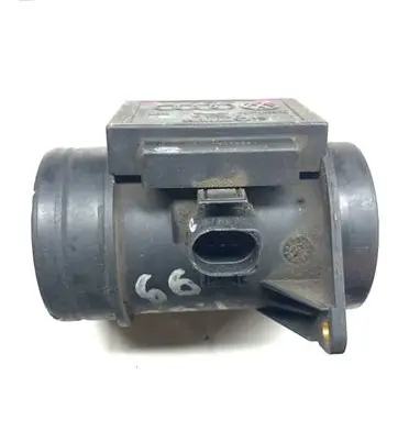Volkswagen PASSAT B4 Mass air flow meter 71822101 074906461 28532182