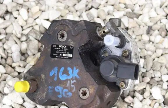 BMW 3 E90 E91 Fuel injection high pressure pump 7788670 0445010045