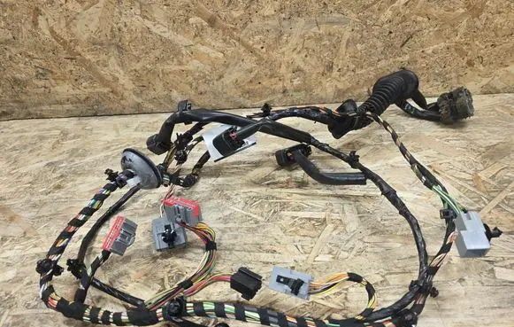 Jaguar XK - XKR Front door wiring loom 8W8314630BB 8W8314630