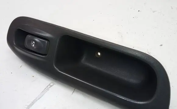 Renault Scenic I Quarter vent window switch 432963K