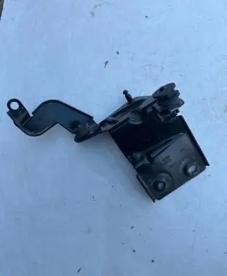 Volkswagen PASSAT B8 ABS pump bracket 5Q1614235E 3417