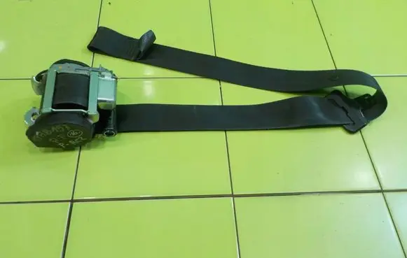 Peugeot RCZ Front seatbelt YM15300480 BEZPIECZENSTWA
