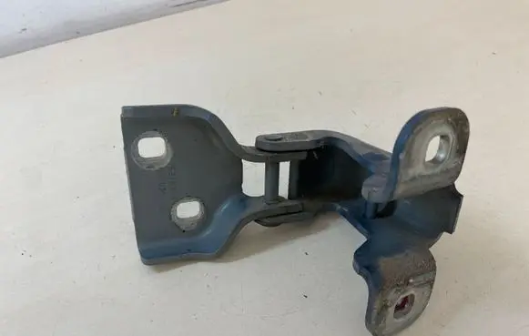 Opel Vivaro Front door lower hinge 311772J 66380