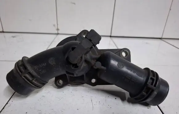 BMW 3 E46 Thermostat housing 7509228 7509227