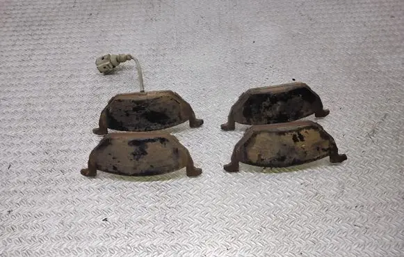 Volkswagen Golf IV Brake pads (front) 