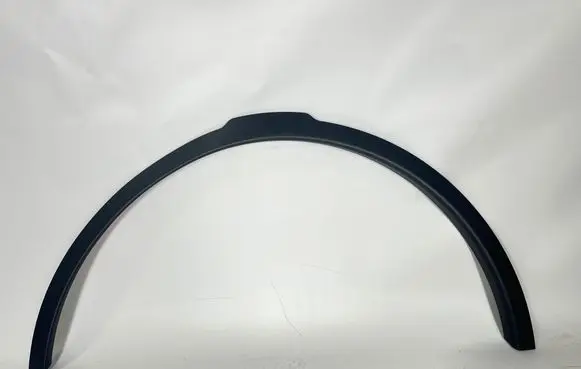 Land Rover Discovery 5 Front arch trim HY3216A075AE