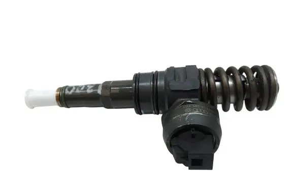 Volkswagen Golf V Fuel injector 038130073BQ
