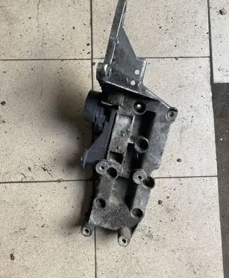Volvo V70 Alternator belt tensioner 