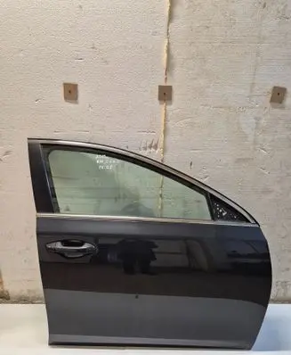 KIA Ceed Front door 