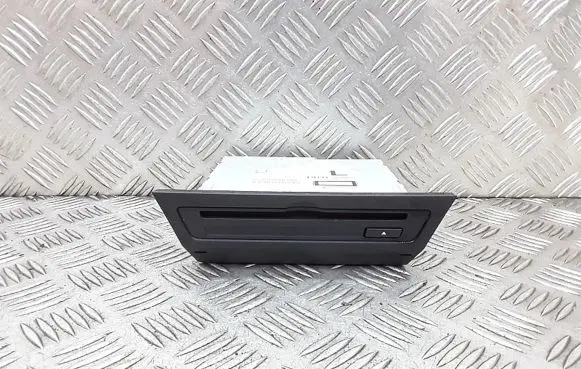 Mazda CX-3 CD/DVD changer db1l669g0d