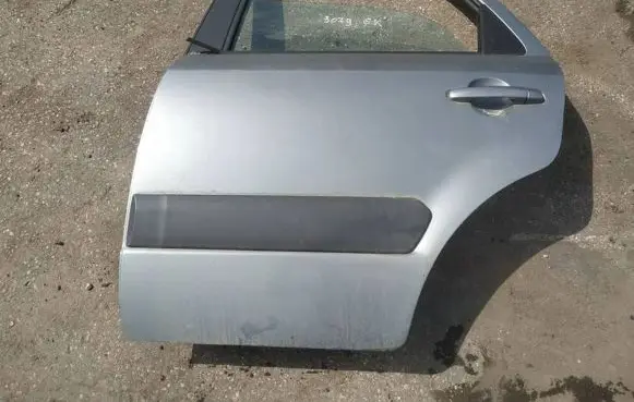 Suzuki SX4 Rear door pilkos