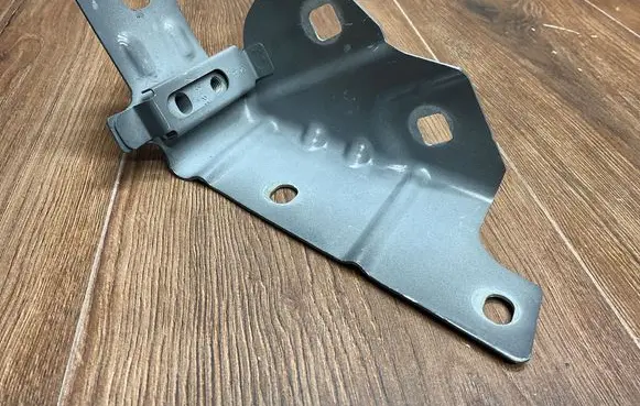 Renault Trafic III (X82) Fender mounting bracket 631445319R