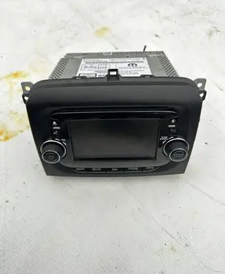Fiat 500L Radio/CD/DVD/GPS head unit 07356369860 A2038741700001