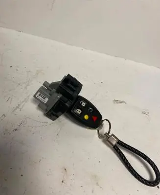 Volvo V50 Ignition lock 30737157