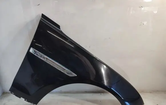 Jaguar XJ X351 Fender