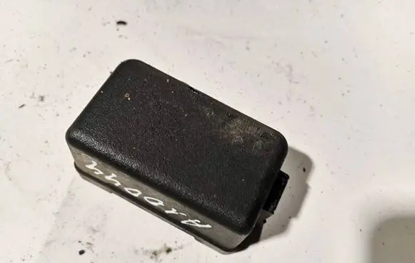 Toyota Auris 150 Fuse box cover 