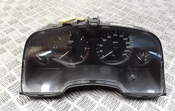 Speedometer (instrument cluster)