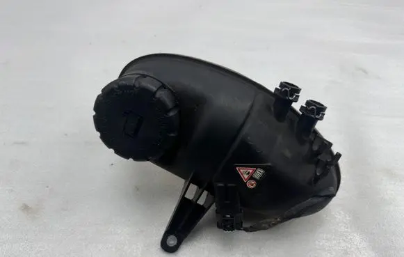 Mercedes-Benz S W222 Coolant expansion tank/reservoir A2225000849