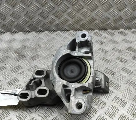 Mercedes-Benz GLA W156 X156 Engine mount bracket A2462400617