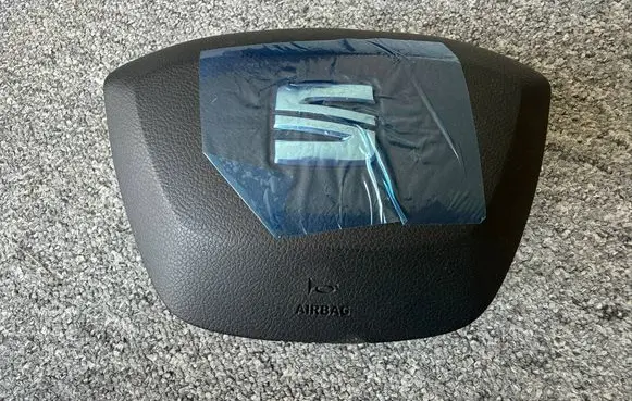 Seat Leon (5F) Steering wheel airbag 5F0880201G