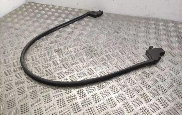 KIA Sorento Engine compartment rubber 