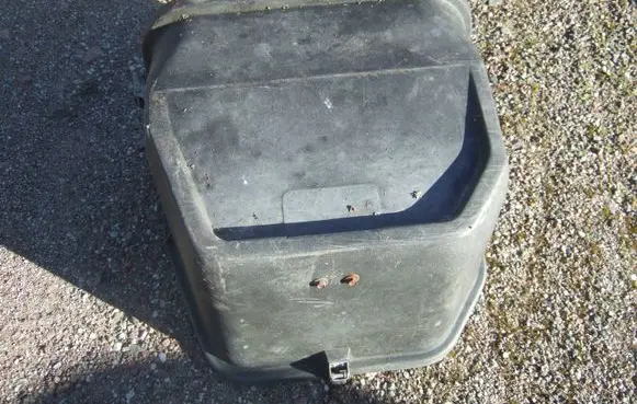 Mercedes-Benz 100 W631 Engine cover (trim)