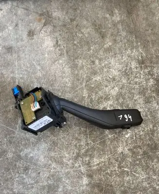 Volkswagen PASSAT B7 Wiper control stalk 1K0953519A 01203506 20350660746654