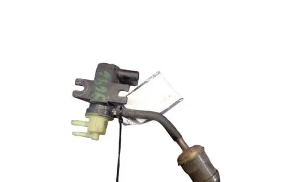 Volkswagen Touareg I Vacuum valve 702184010