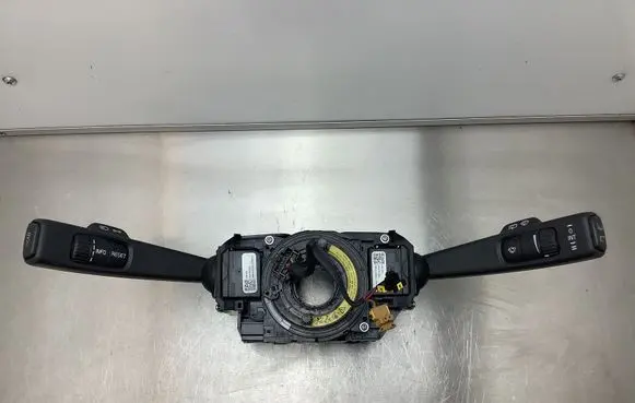 Volvo V70 Wiper turn signal indicator stalk/switch 31275025 31275353 31275360