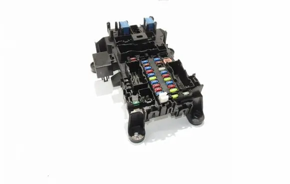 Suzuki Grand Vitara II Fuse module