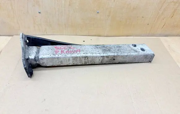 Fiat 500L Front bumper support beam 