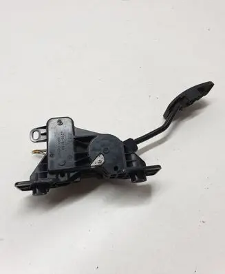Mitsubishi Grandis Accelerator throttle pedal