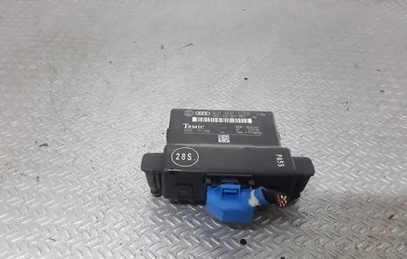 Skoda Octavia Mk2 (1Z) Gateway control module 1K0907530F