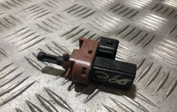Clutch pedal sensor