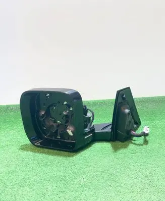 Land Rover Defender Front door electric wing mirror L8B217683