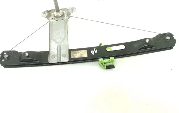 Rear door manual window regulator