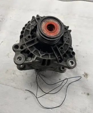 Volkswagen Sharan Generator/alternator 028903028E