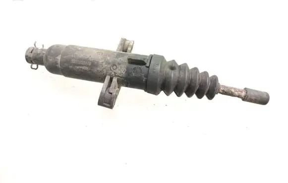 Clutch slave cylinder