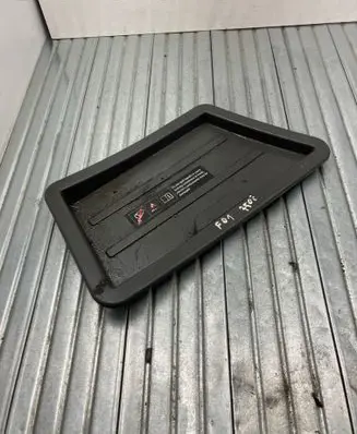 Glove box