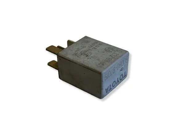 Toyota Corolla Verso AR10 Other relay 9008087019