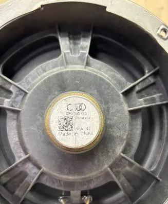 Audi Q7 4L Front door speaker 8R0035415